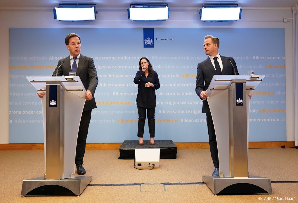 Veel minder kijkers voor persconferentie kabinet