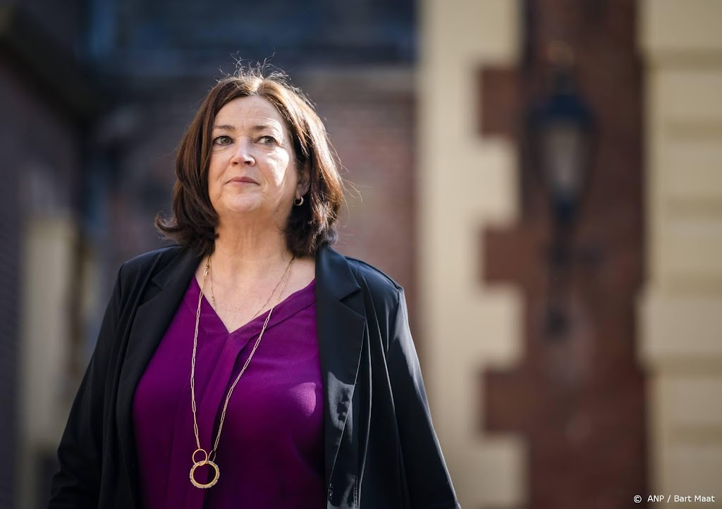 Minister Helder: geen pgb meer voor kleine woonzorggroepen