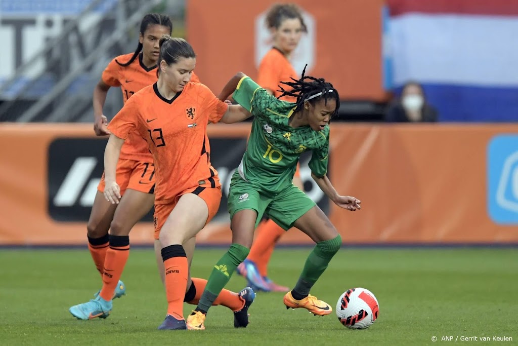 Voetbalsters Oranje krijgen voortaan dezelfde beloning als mannen