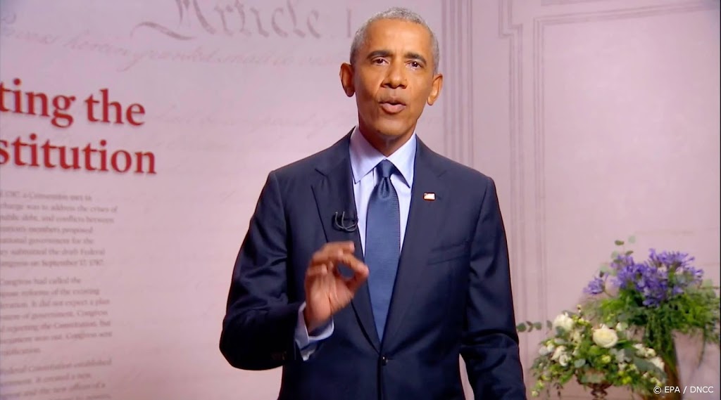 Barack Obama haalt ongewoon hard uit naar Trump op conventie