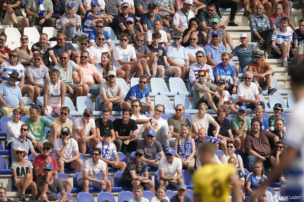 De Jonge: het moet beter in stadions, anders mogelijk maatregelen