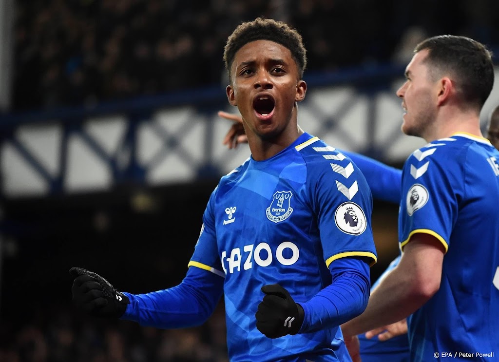 Aanvaller Gray voorkomt derde nederlaag op rij voor Everton