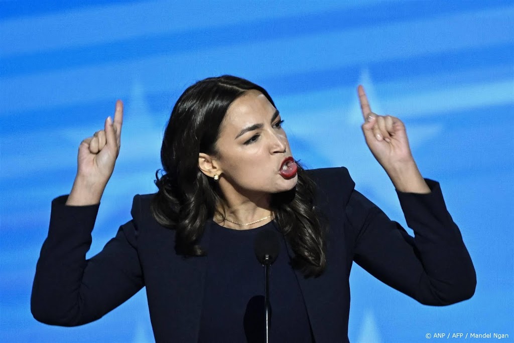 Ocasio-Cortez: Trump zou dit land voor een dollar verkopen