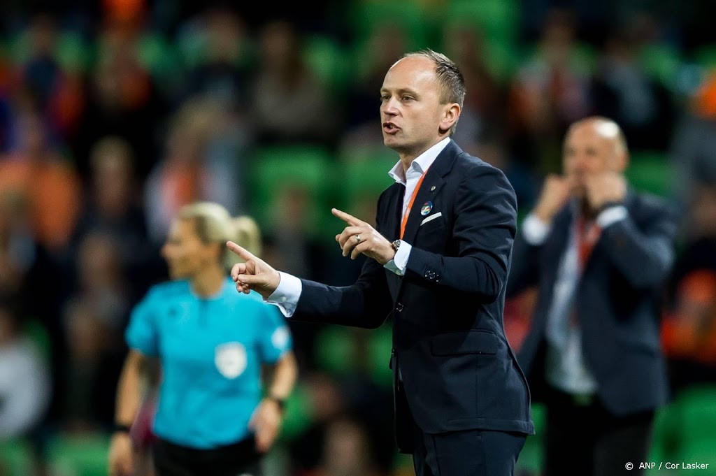 Oranje-coach Parsons: WK om het jaar is niet goed voor de spelers