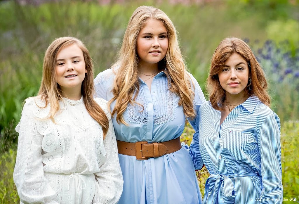 Amalia en Alexia dinsdag pas terug naar Nederland
