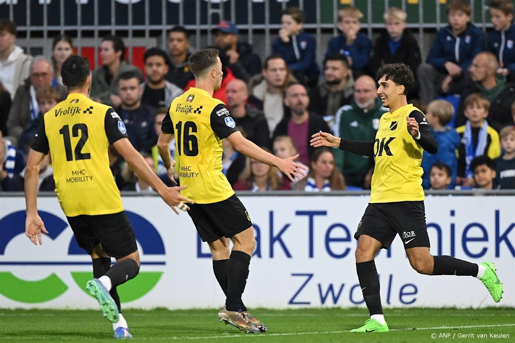 Doelpunten Ómarsson helpen NAC aan uitzege op PEC Zwolle