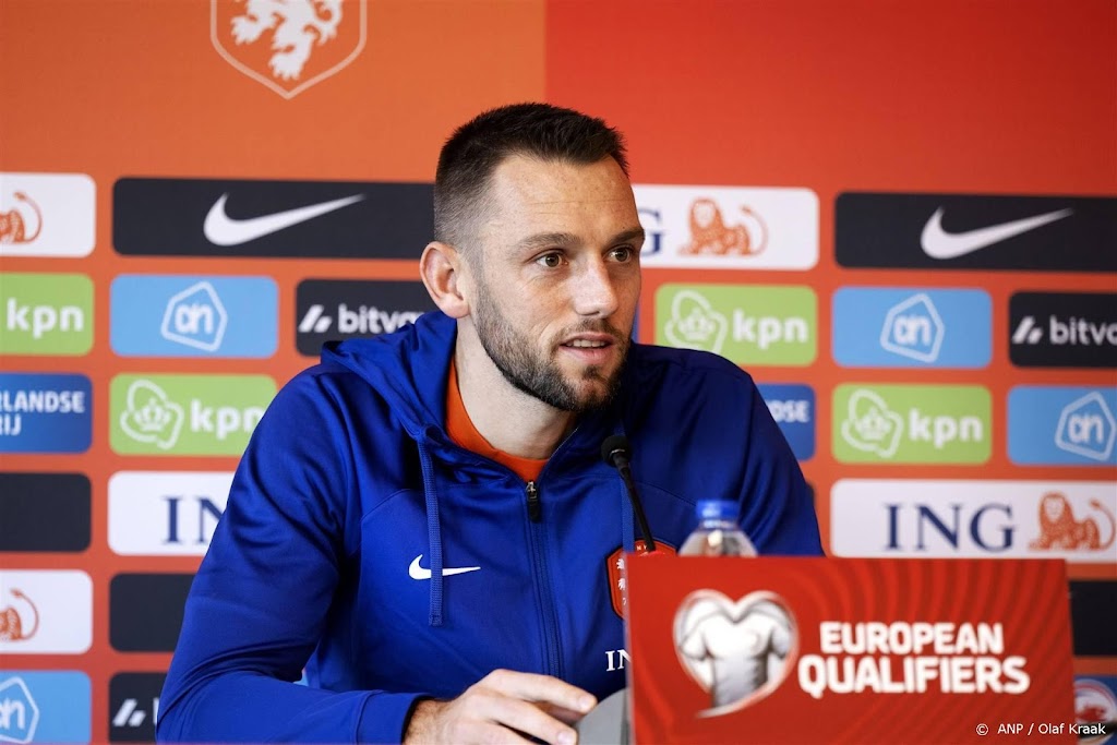 De Vrij start na goede optreden tegen Ierland opnieuw in basis