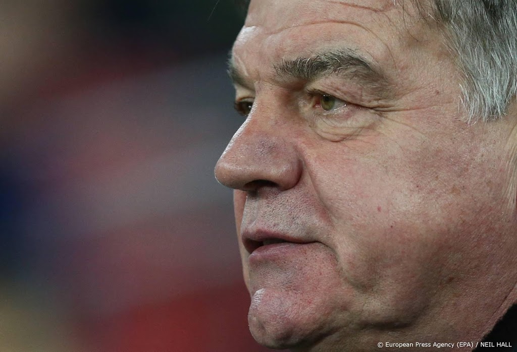 Oud-Ajacieden bederven debuut 'Big Sam' bij West Bromwich Albion