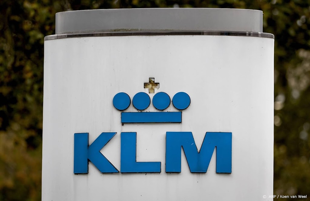 KLM onderzoekt 'ernstig grensoverschrijdend gedrag' oud-piloot
