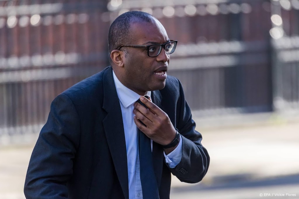 Britse minister roept mensen op om naar kantoor te gaan