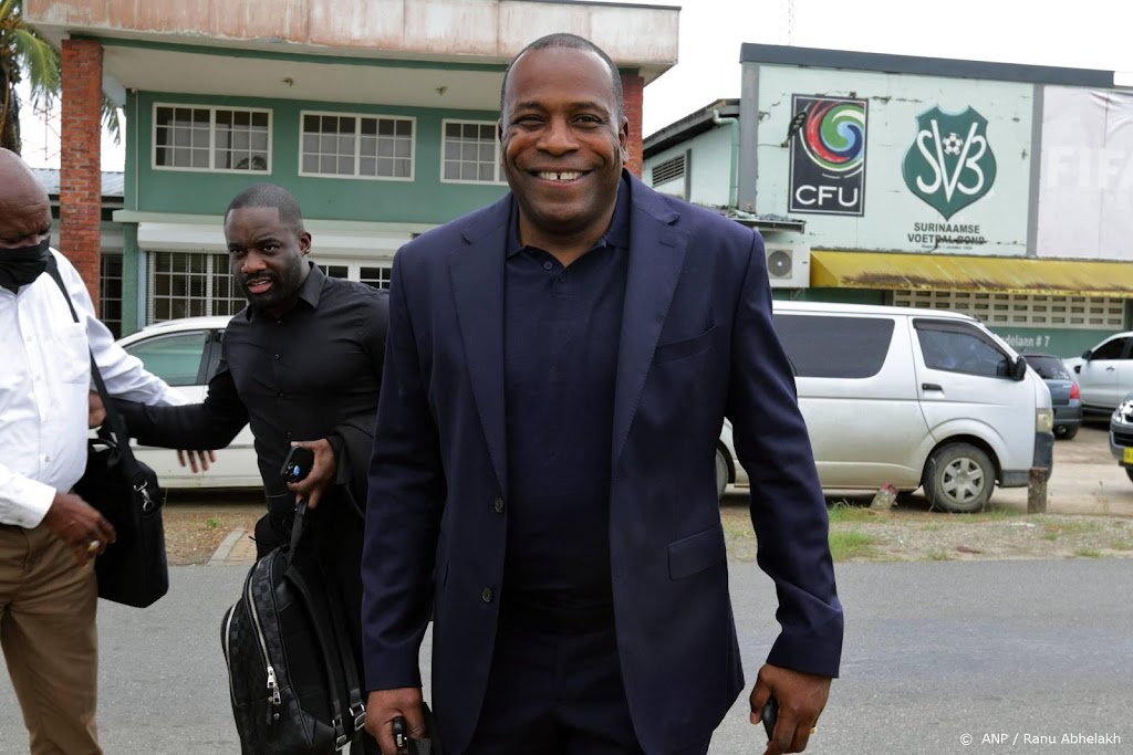 Menzo wil als coach Suriname nog meer Nederlandse voetballers