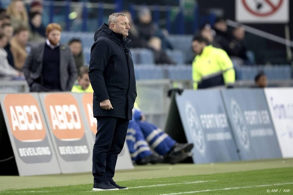 Coach Jans ziet zijn elftal PSV verrassen met 'Utrecht-voetbal'