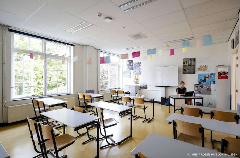 Middelbare scholen vanaf volgende week open, avondklok blijft nog