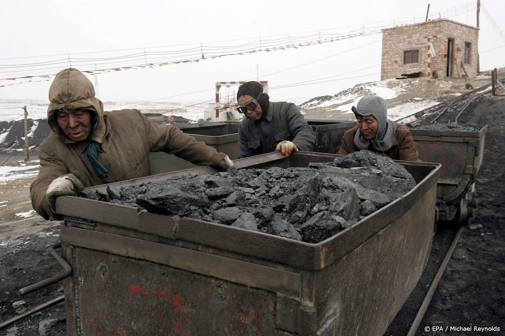 China investeert nog weer miljarden in drie kolenmijnen