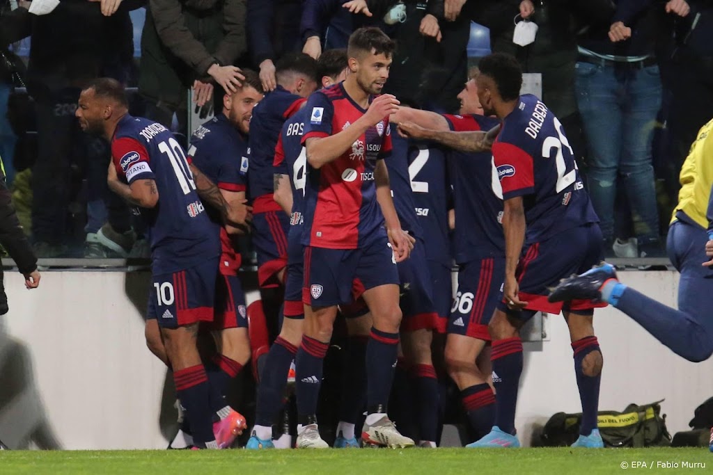 Napoli verspeelt punten bij Cagliari