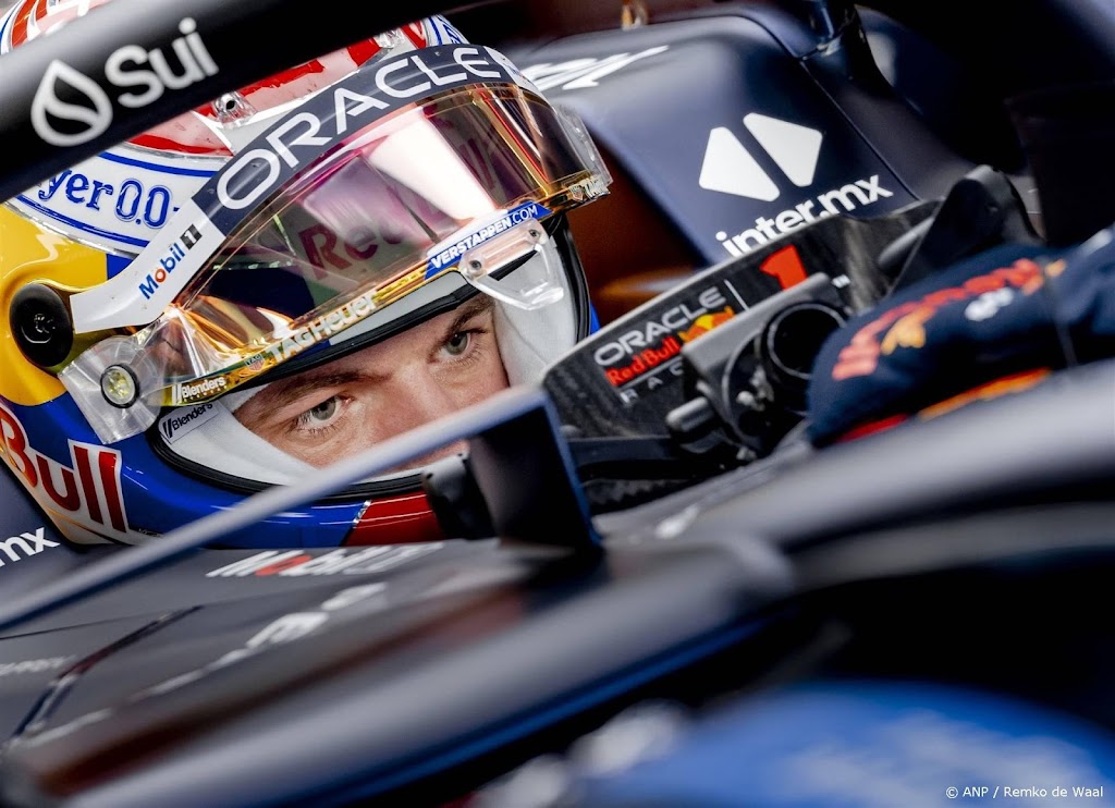 Productieve Verstappen veruit het snelst op eerste testochtend