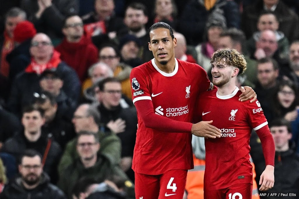 Van Dijk en Gakpo helpen Liverpool langs Luton Town