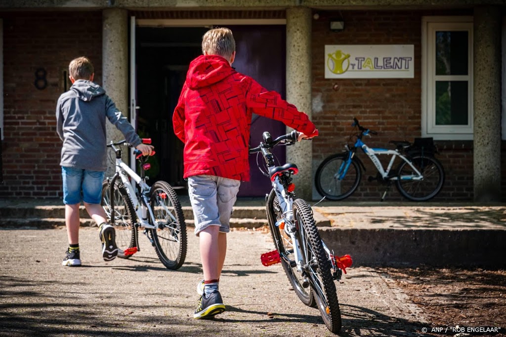 Kinderen voorlopig helft van de tijd naar basisschool