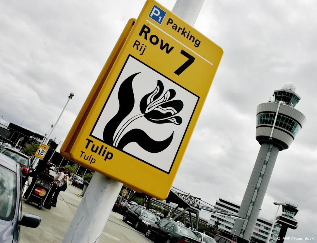 Vliegveldinfo.nl: parkeren op luchthavens flink duurder geworden