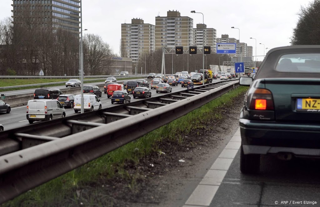 Veel files door pinksterweekend, slecht weer en ongelukken
