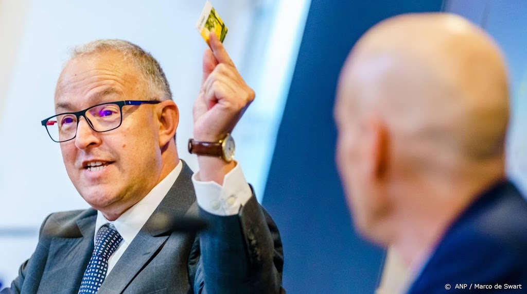 Aboutaleb: aanpak corona-uitbraak is te versnipperd