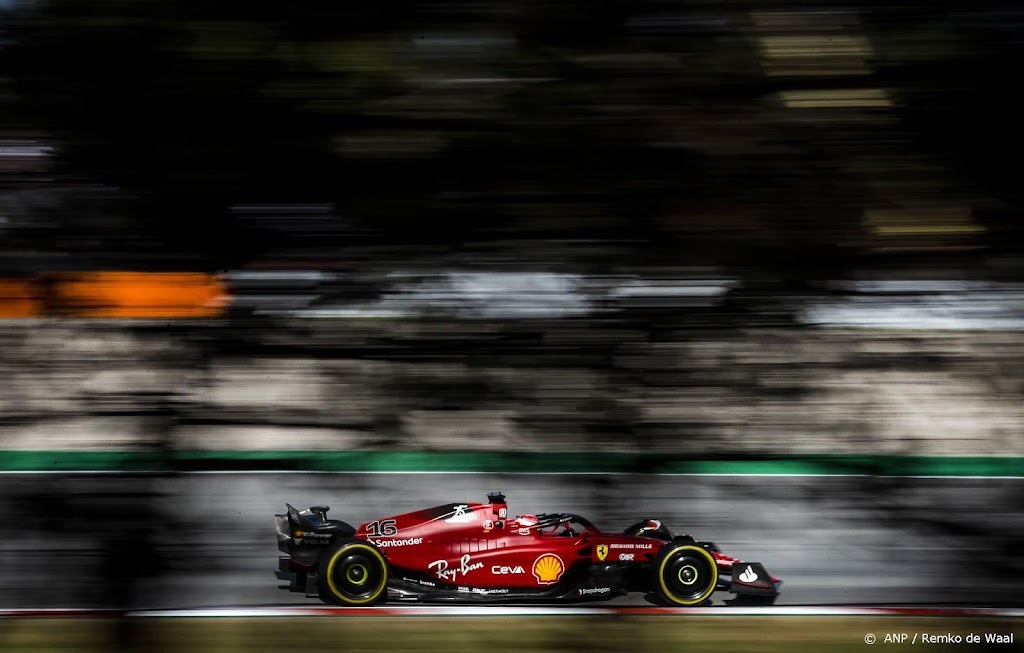 Leclerc in derde training Spanje fractie sneller dan Verstappen