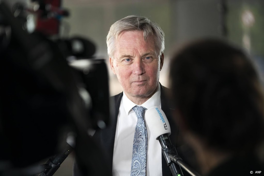 Van der Burg: lastig om medewerkers te vinden voor de IND