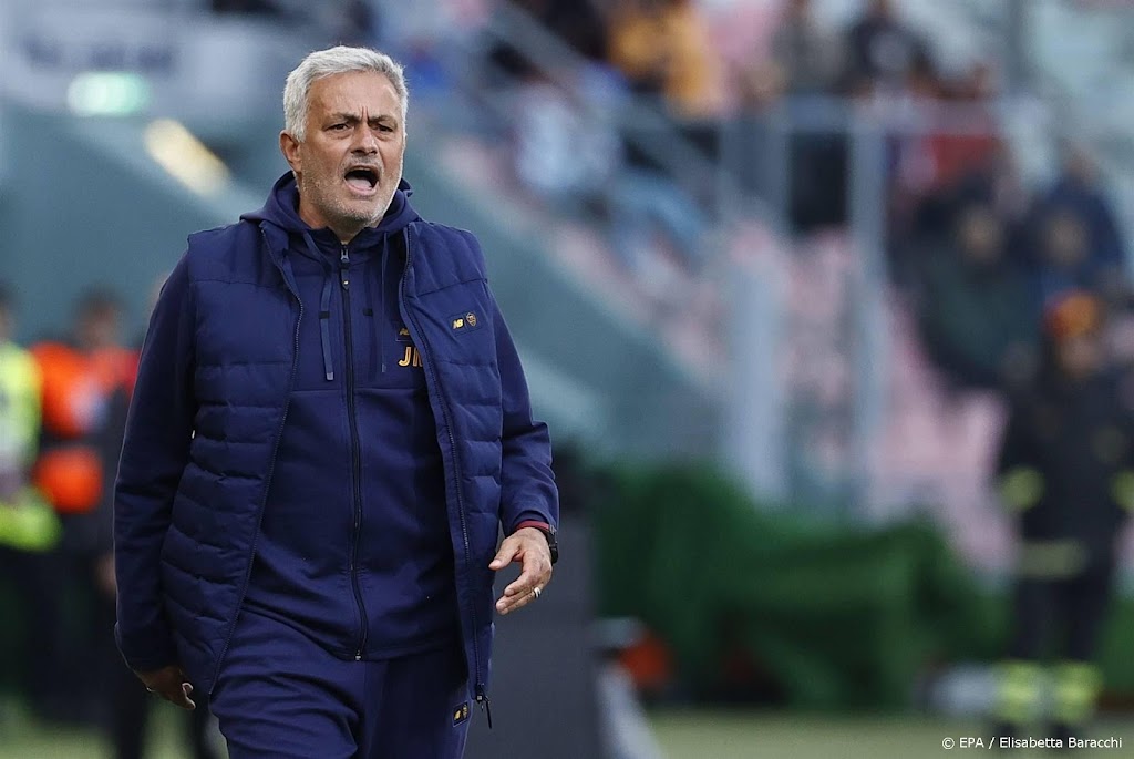 UEFA schorst Roma-coach Mourinho voor vier duels wegens wangedrag