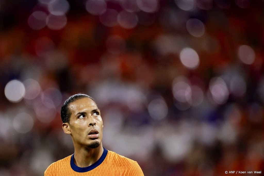 Aanvoerder Van Dijk kan leven met punt tegen Frankrijk