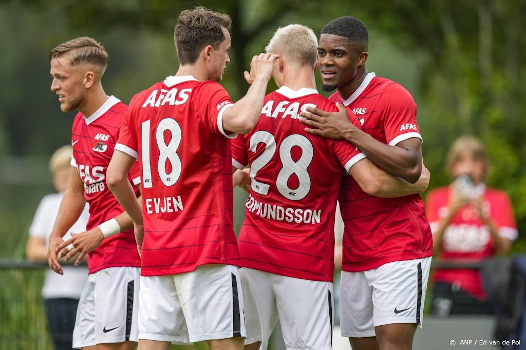 AZ verslaat ADO in oefenduel