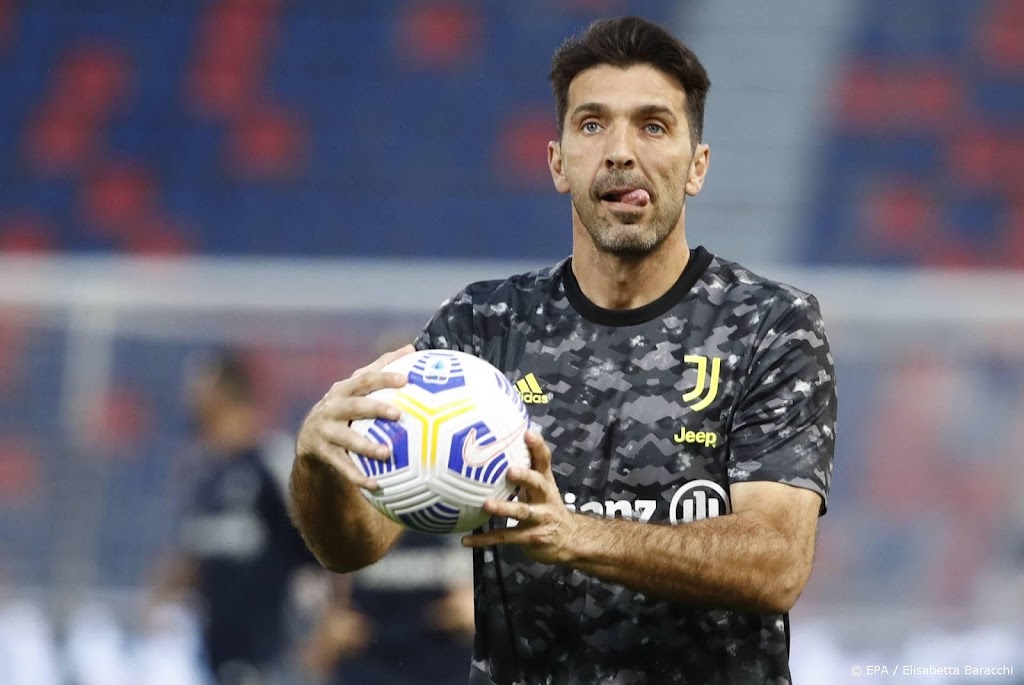 Buffon houdt doel schoon bij Parma