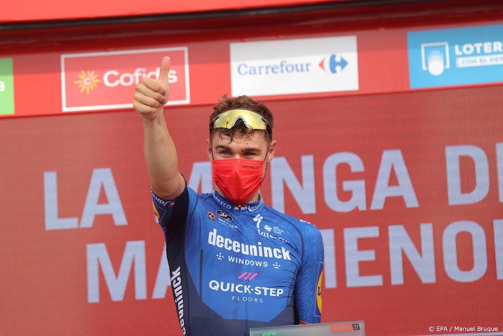 Jakobsen dolblij met twee etappezeges in eerste week Vuelta