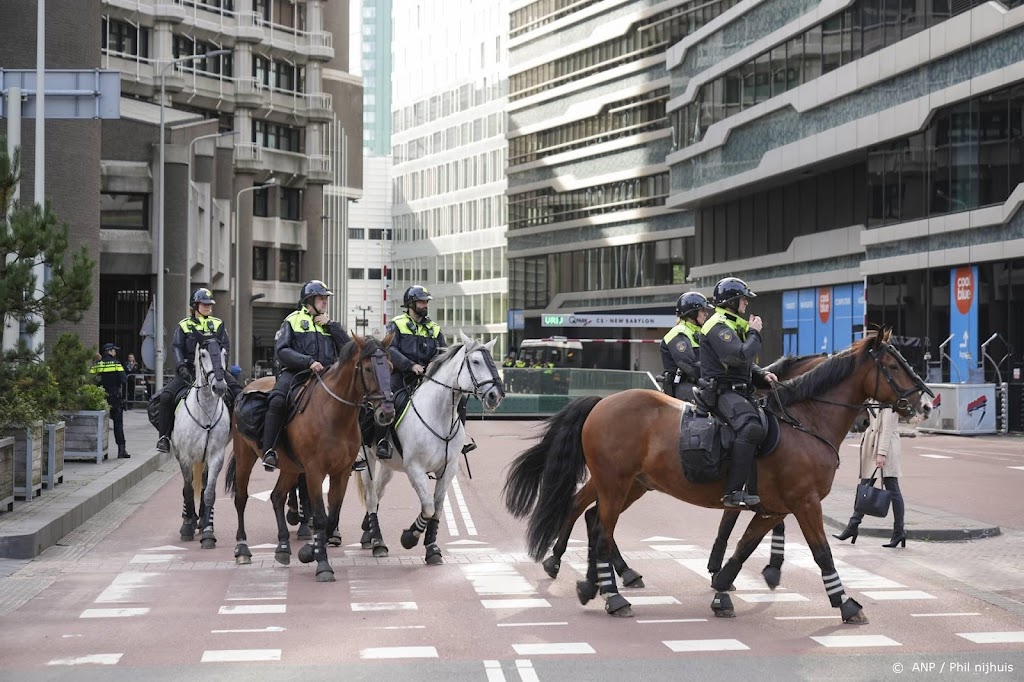 Drukte in Haagse straten neemt toe, kort voor troonrede