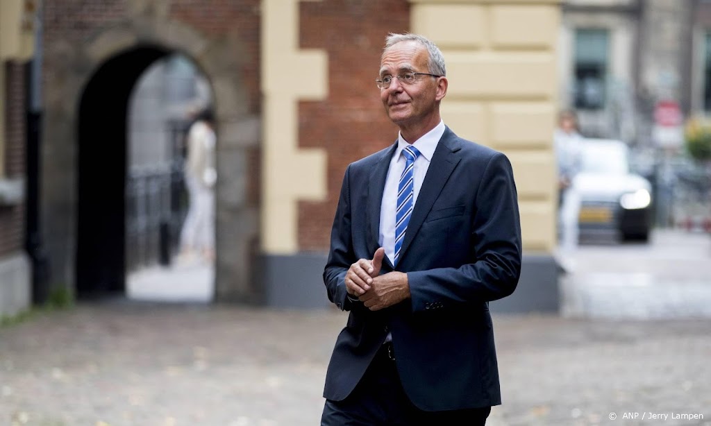 Henk Kamp naar Defensie, Ben Knapen naar Buitenlandse Zaken