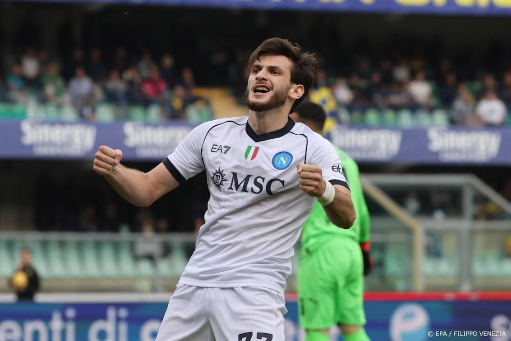 Georgiër Kvaratskhelia leidt Napoli langs Hellas Verona