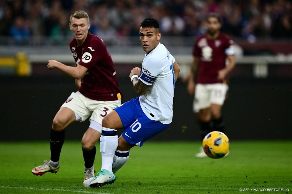 Torino-verdediger Schuurs loopt vermoedelijk zware knieblessure op
