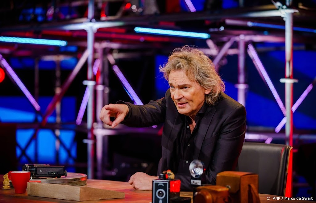Matthijs van Nieuwkerk breekt met BNNVARA, legt werk neer