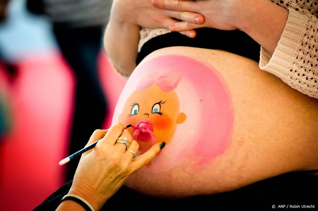 Coronavaccinatie zwangere vrouwen moet per persoon worden bekeken