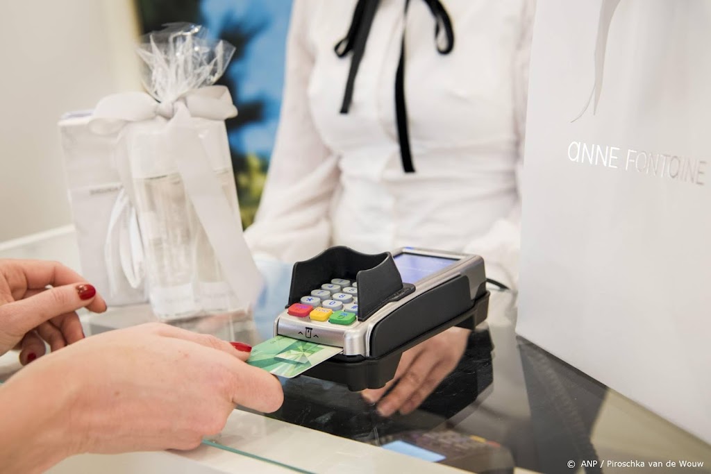 CBS: huishoudens gaven in oktober meer uit, vooral aan diensten