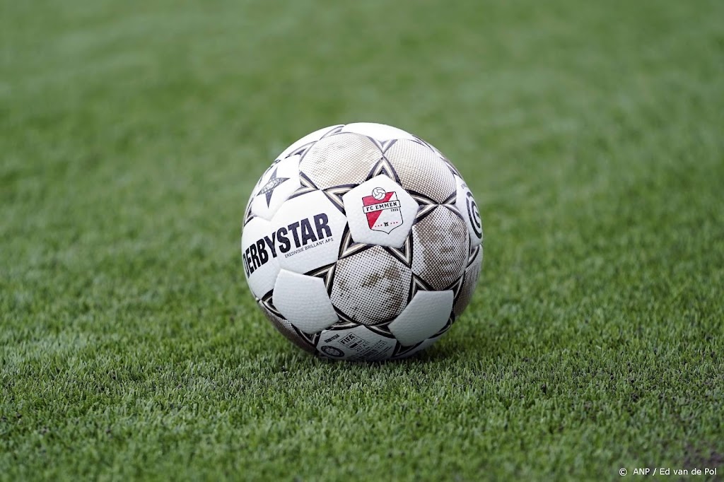 Eredivisie en eerste divisie starten volgend jaar half augustus