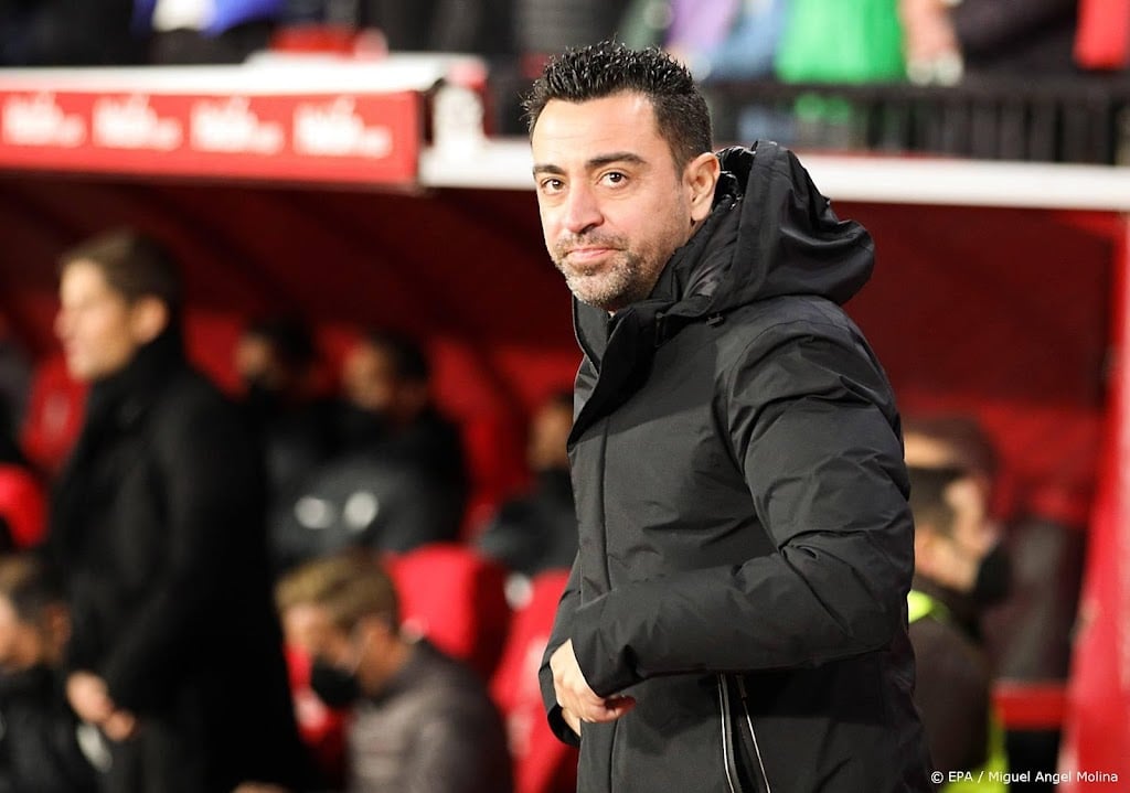 Xavi houdt voet bij stuk en wil dat Dembélé beslissing neemt