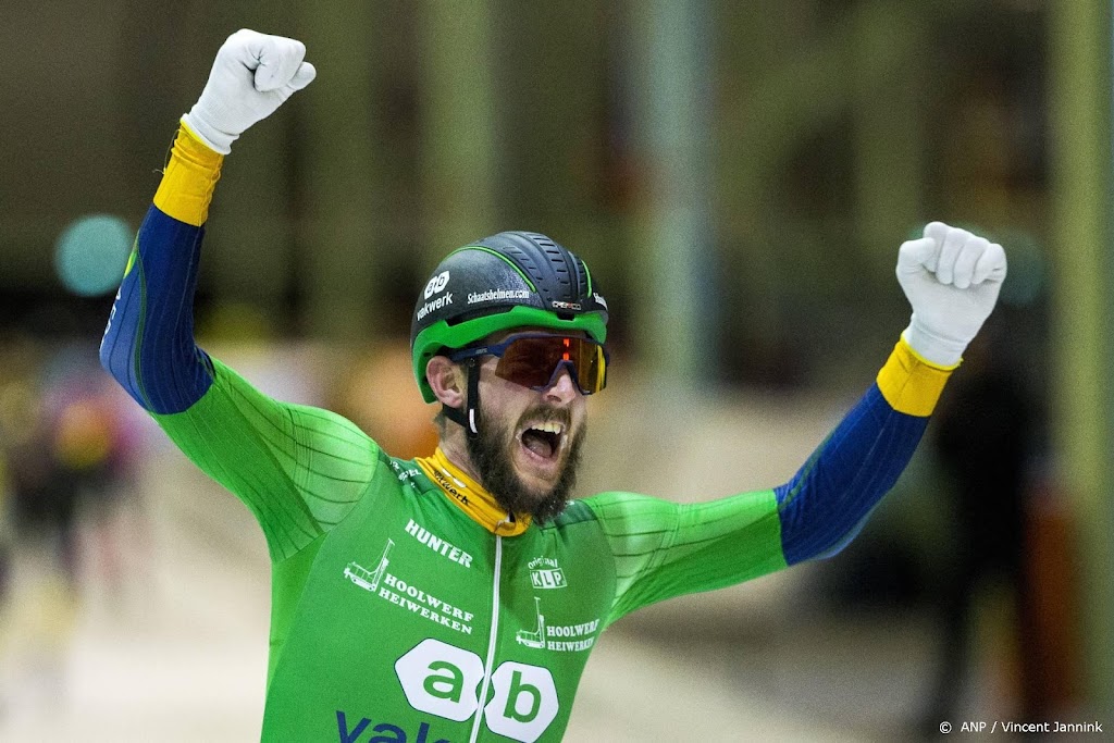 Marathonschaatsers Hekman en Bakker winnen in Eindhoven