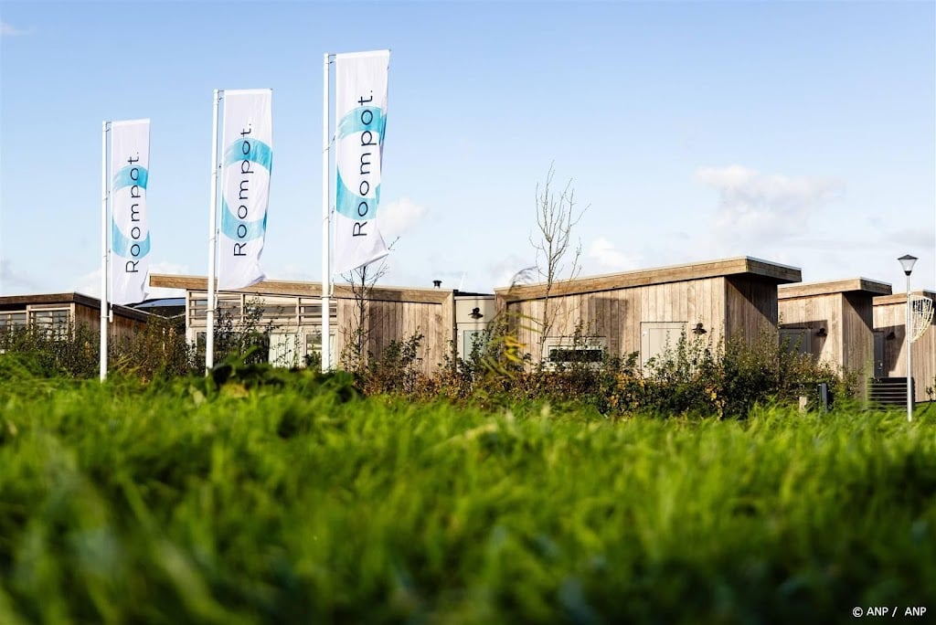 Roompot en Landal voegen kantoren samen en schrappen banen