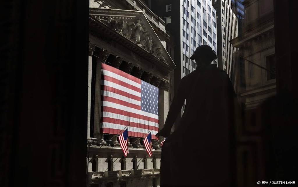 Wall Street opent in de min door stijgende rente
