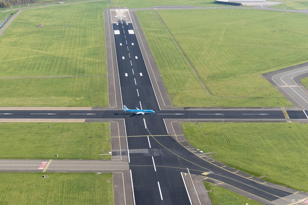 D66 wil geen extra landingsbaan Schiphol