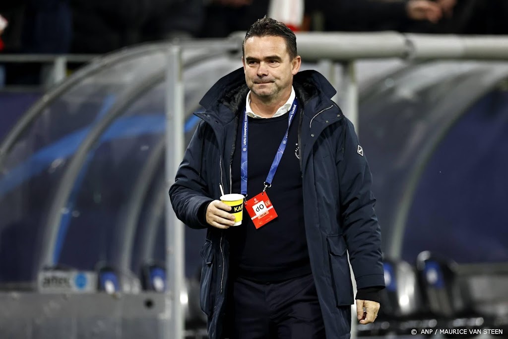 Ajax doet bij Instituut Sportrechtspraak melding zaak-Overmars