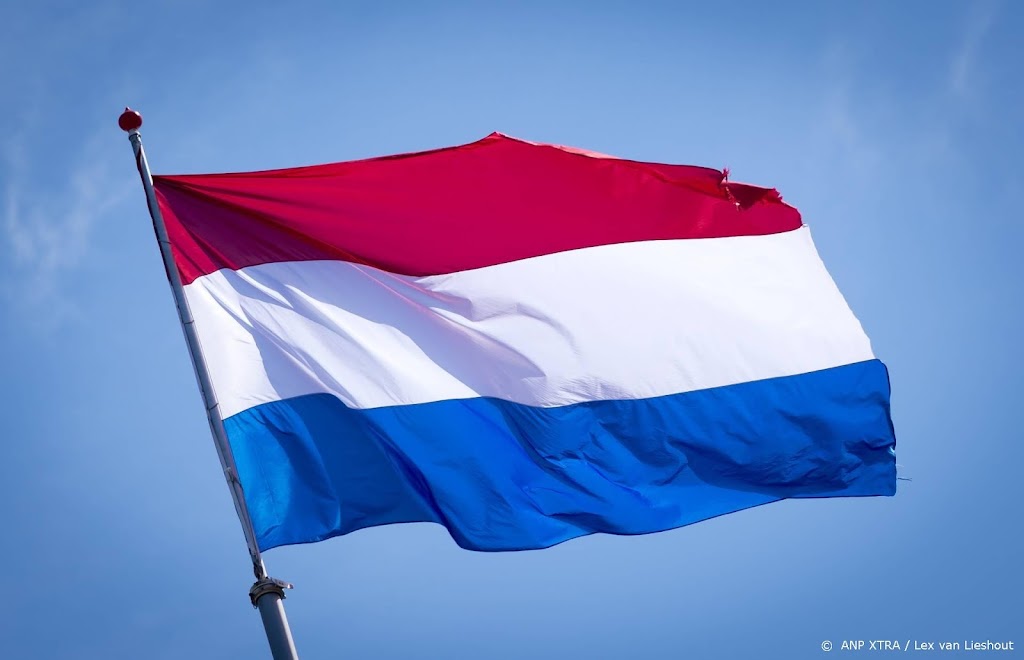 Eerste Kamer wil ook Nederlandse vlag in plenaire zaal