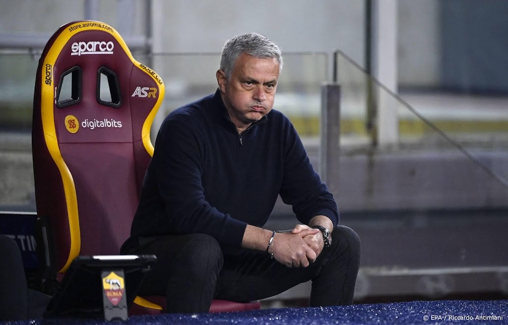AS Roma-trainer Mourinho voor twee duels geschorst
