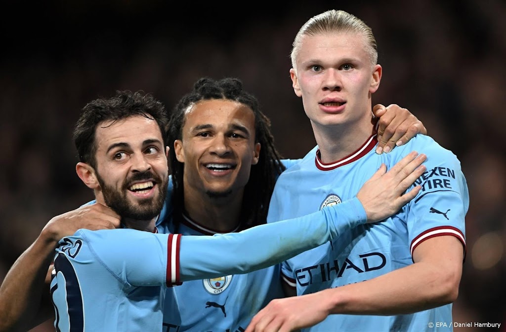 Basisplaats Aké bij City, Nkunku op de bank bij Leipzig