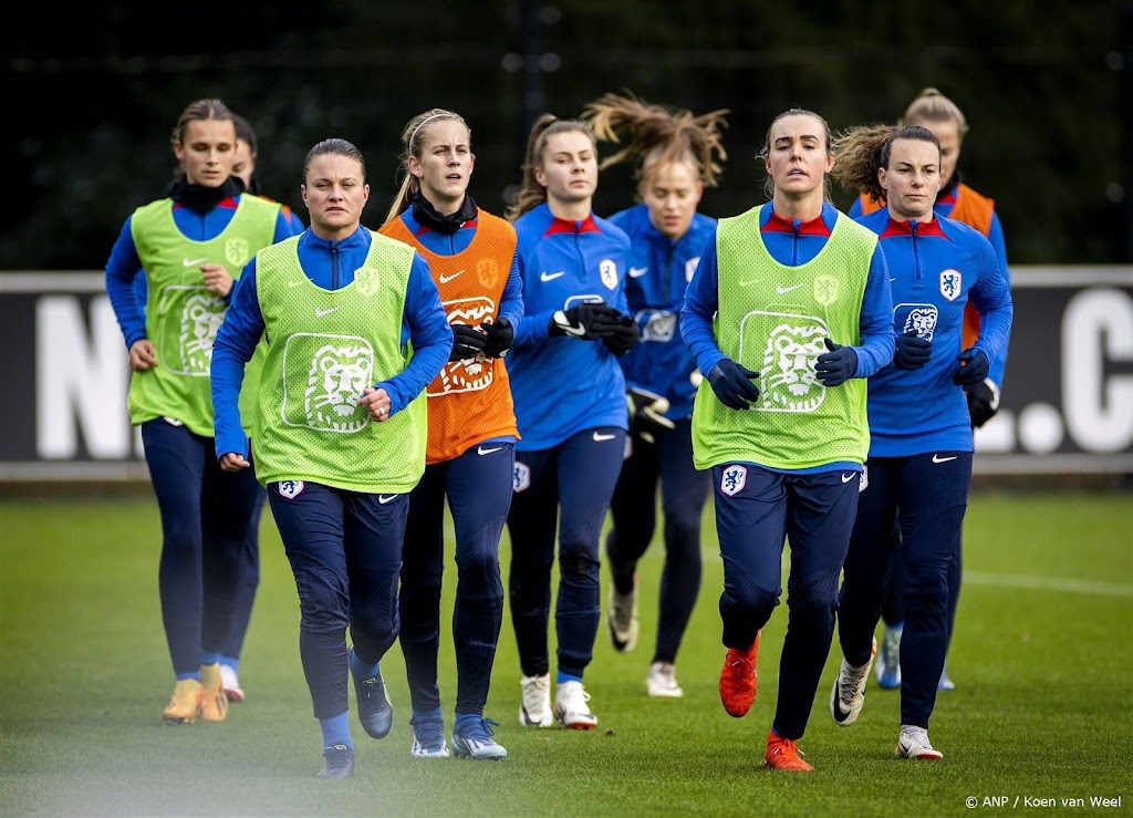 Zeker vijf twijfelgevallen bij Oranjevrouwen voor duel met Spanje